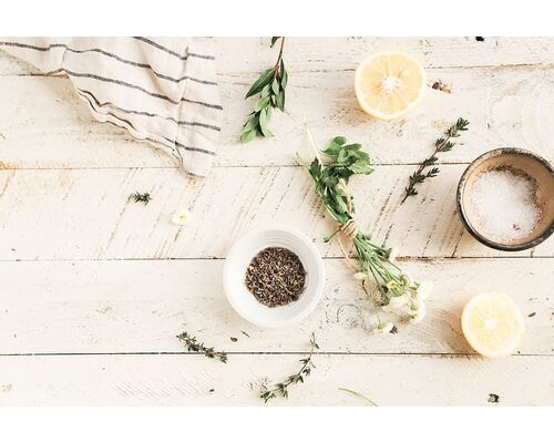 flatlay-bowl-herb-sprig